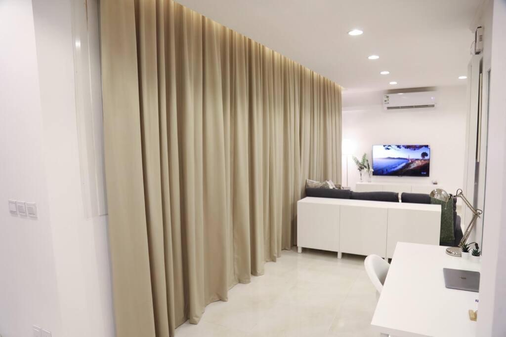 Apartment Luxurious Modern In Front Of Walk *