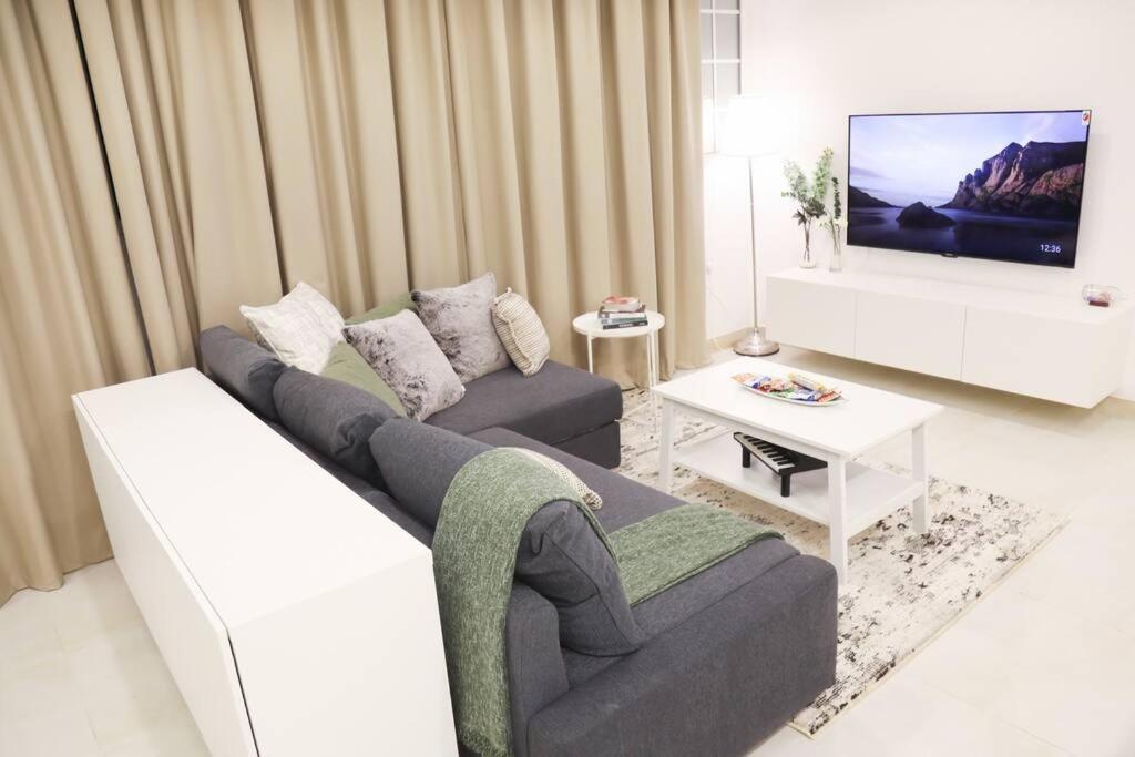 Apartment Luxurious Modern In Front Of Walk Jeddah