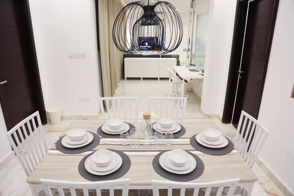 Luxurious Modern In Front Of Walk Apartment Jeddah